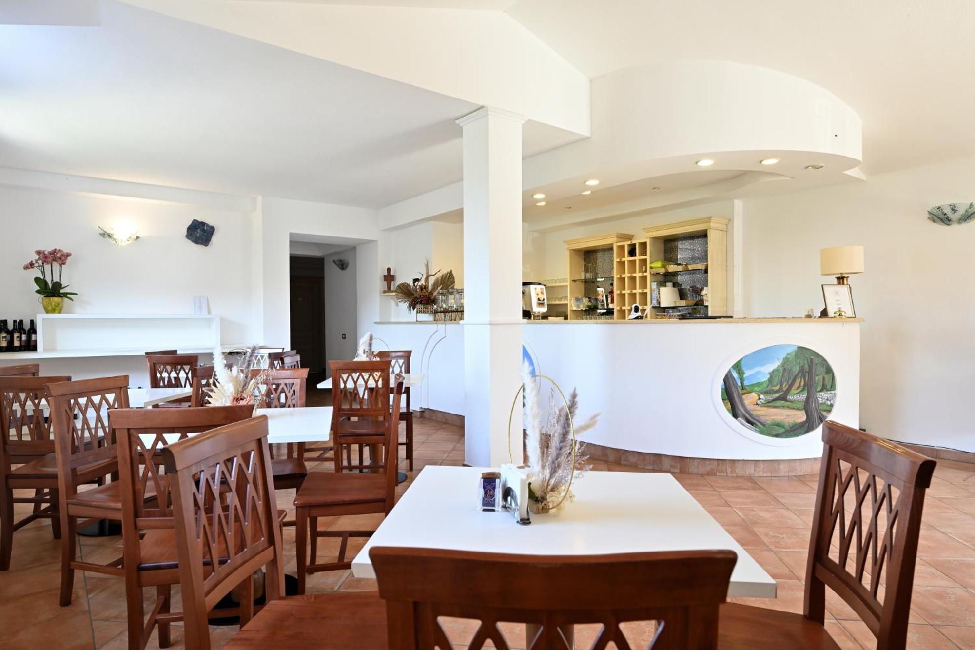 Hotel Marie Claire Lanusei Εξωτερικό φωτογραφία