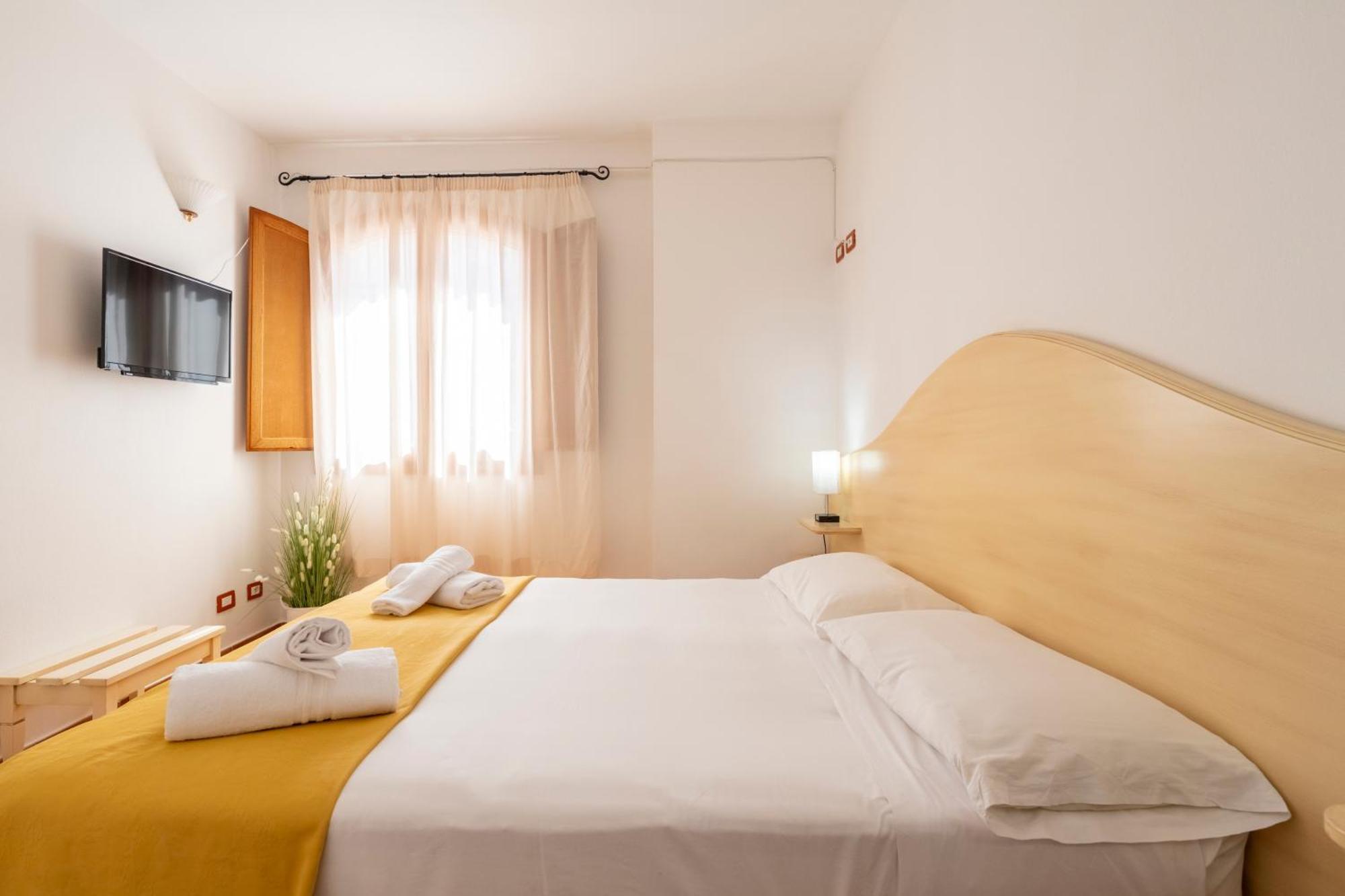 Hotel Marie Claire Lanusei Εξωτερικό φωτογραφία