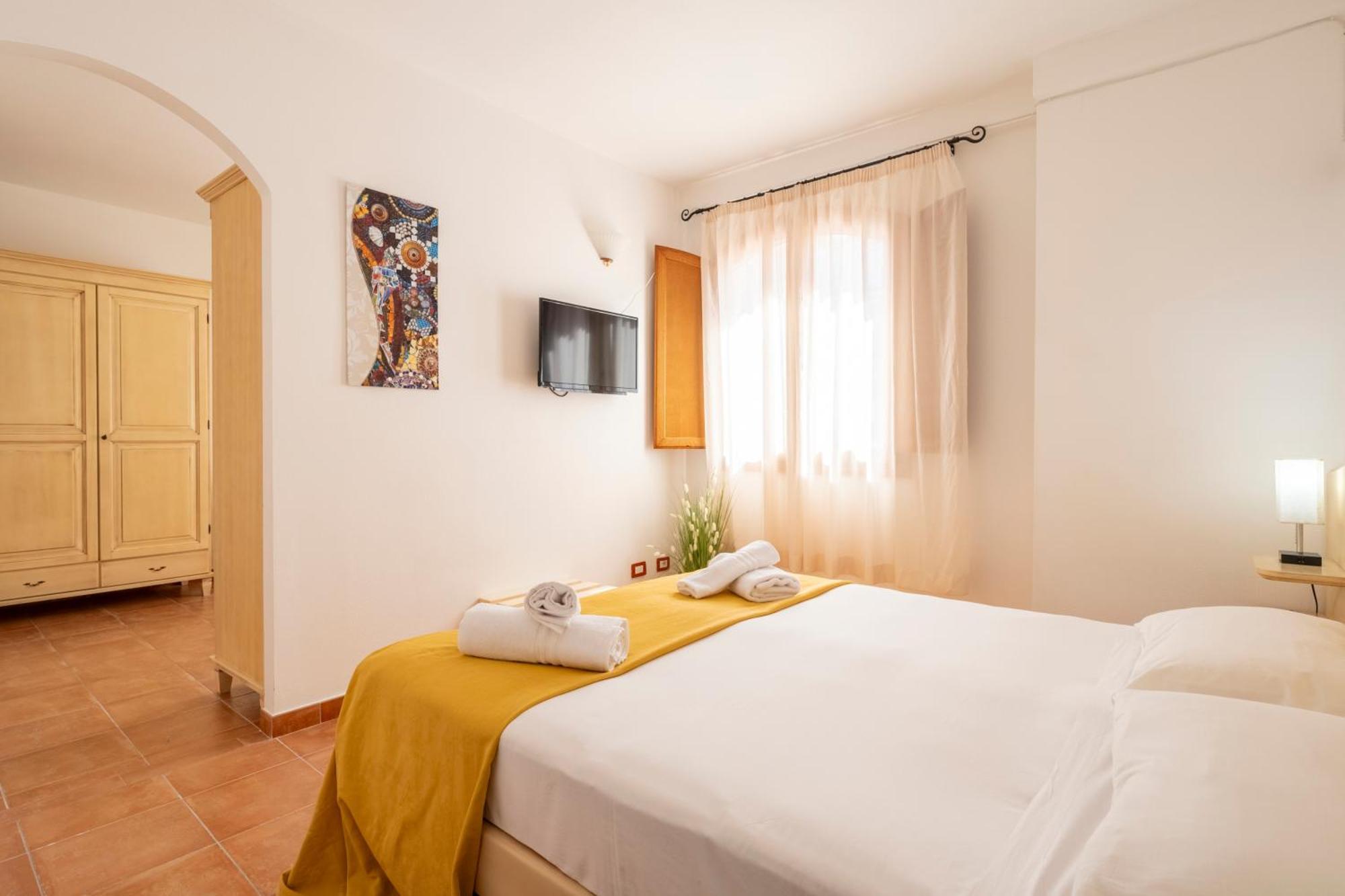 Hotel Marie Claire Lanusei Εξωτερικό φωτογραφία