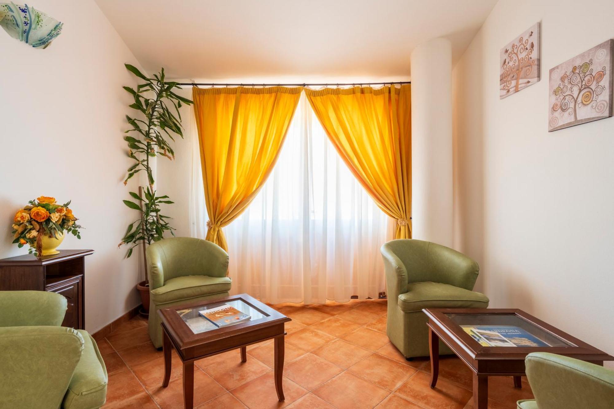 Hotel Marie Claire Lanusei Εξωτερικό φωτογραφία